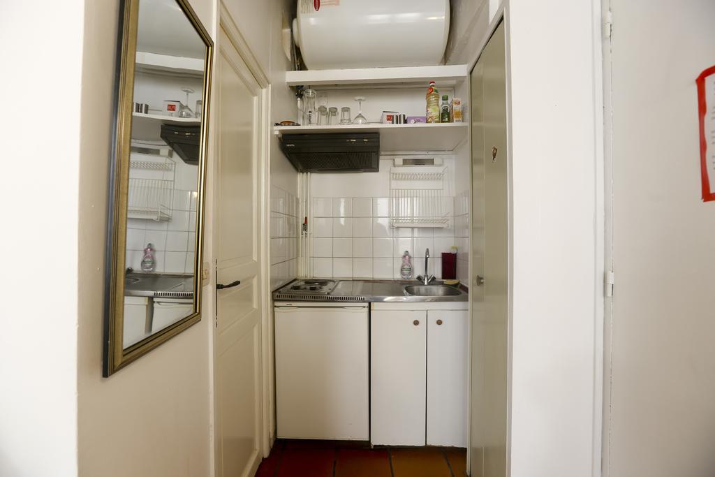 باريس Lovely And Typical 1 Bedroom الغرفة الصورة